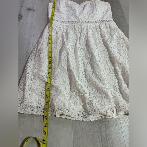 Lilly Pulitzer Brett Resort White Lace Strapless Dress, Size Large - Picture 9 of 15
